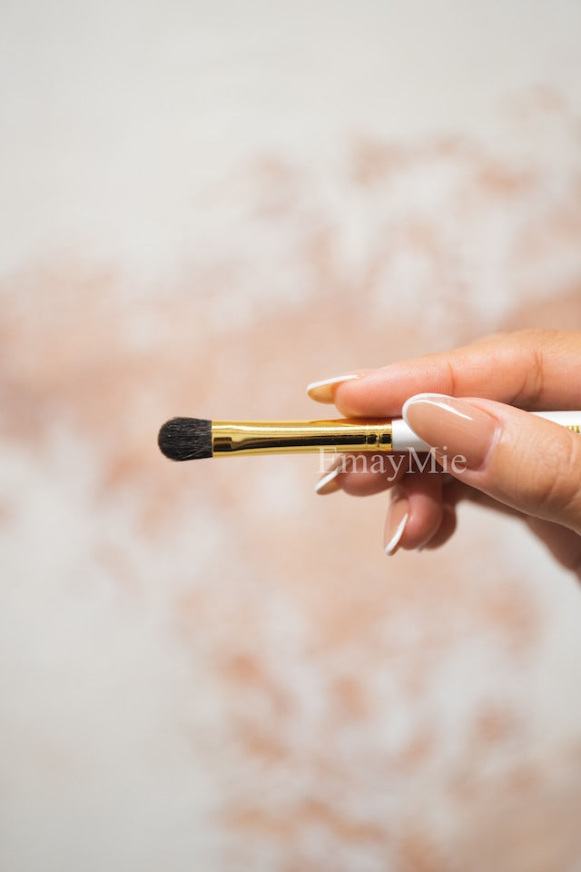 【EmayMie】ダブルエンドブラシ